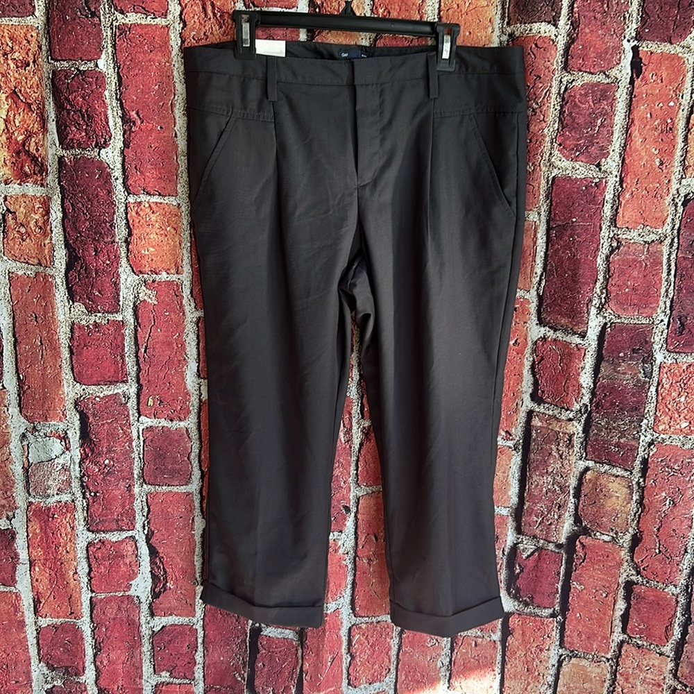 Gap gray women’s cropped pant size 14 new with tags